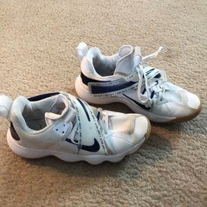 Nike Hyperset volleyball shoes womens size 9